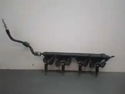Pezzo di ricambio per auto di seconda mano Rampa Iniettori per PEUGEOT 208 1.6 16V Riferimenti OEM IAM 757564580  5FS