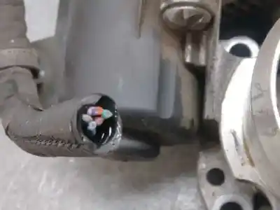 Автозапчастина б/у коробка метелика для citroen c3 picasso collection посилання на oem iam 9801942000  6 cables