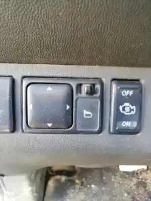 Автозапчастина б/у ліве дзеркало для nissan navara pick-up (d40m) double cab xe 4x4 посилання на oem iam   5 cables