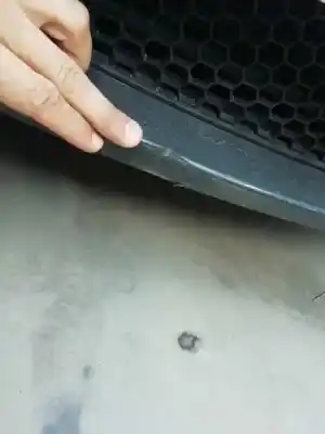 Second-hand car spare part front bumper for seat leon (1p1) 1.6 bivalent - gasolina / gas licuado del petróleo. gpl oem iam references   1 serie