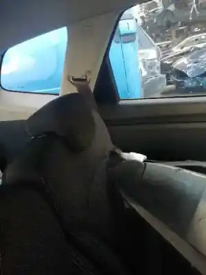 Peça sobressalente para automóvel em segunda mão cinto de segurança traseiro esquerdo por kia carens ( ) drive referências oem iam 