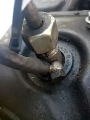 İkinci el araba yedek parçası Enjektör için AUDI A4 BERLINA (8E) 2.5 V6 24V TDI CAT (AYM) OEM IAM referansları   
