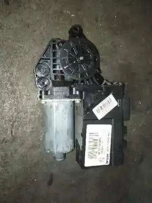 Pièce détachée automobile d'occasion moteur lève vitre avant gauche pour peugeot 307 break / sw (s1) sw références oem iam 9637130580