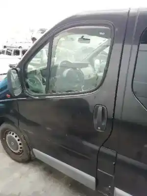Second-hand car spare part left front door for renault trafic combi (ab 4.01) 6 - plazas (l2h1) acristalado parcial 2.9t combi largo oem iam references 