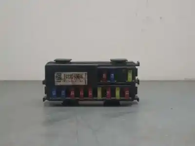 Peça sobressalente para automóvel em segunda mão caixa de fusíveis e relés por kia carens ( ) drive referências oem iam 919513x110