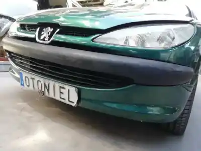 Pièce détachée automobile d'occasion Le Pare-choc Avant pour PEUGEOT 206 BERLINA XR Références OEM IAM   
