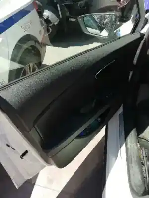 Second-hand car spare part left front door trim for seat leon st (5f8) x-perience 4drive oem iam references 