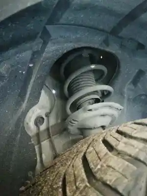 Second-hand car spare part front right shock absorber for seat leon st (5f8) x-perience 4drive oem iam references 