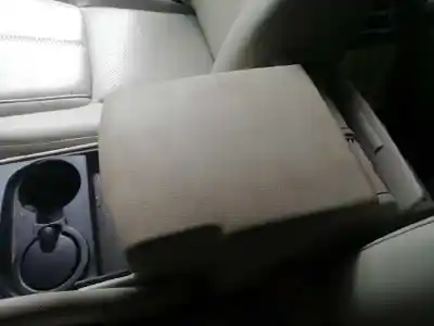 Автозапчастина б/у центральний подлокник для jeep commander 3.0 crd cat посилання на oem iam vt5901rev  