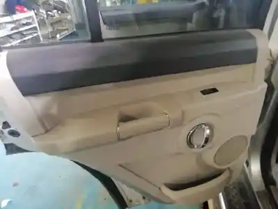 Автозапчасти б/у обивка задней левой двери за jeep commander 3.0 crd cat ссылки oem iam 