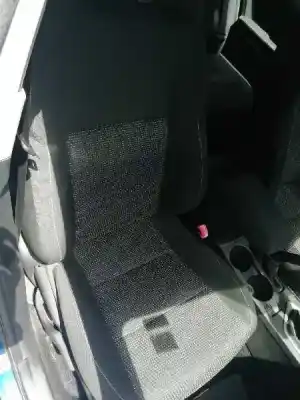 Second-hand car spare part right front seat for toyota auris active oem iam references 