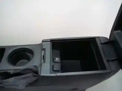 Автозапчастина б/у центральний подлокник для mazda cx-5 (kf) 2.2 d посилання на oem iam kd4564961  