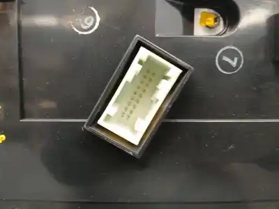 Peça sobressalente para automóvel em segunda mão quadrante por peugeot rifter access standard referências oem iam 983095008000  