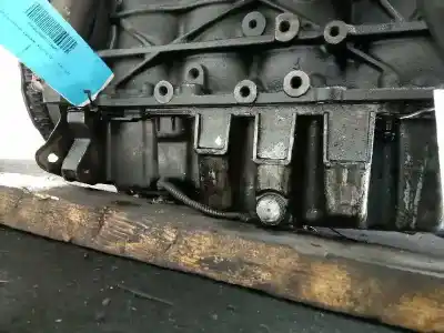 Pezzo di ricambio per auto di seconda mano Pozzetto per VOLKSWAGEN PASSAT B6 VARIANT (3C5) 2.0 TDI Riferimenti OEM IAM   