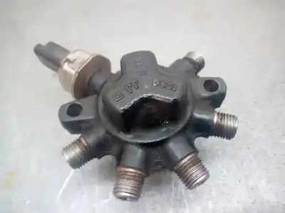 İkinci el araba yedek parçası Enjektör Rampasi için RENAULT MEGANE II BERLINA 5P Confort Expression OEM IAM referansları R9144Z070B  8200584034