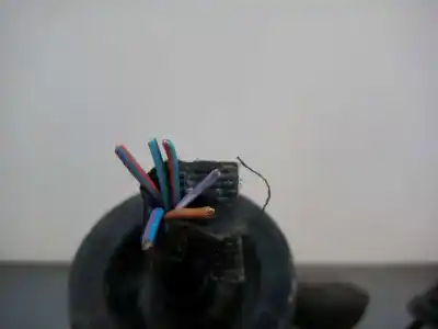 Second-hand car spare part front right door lock for skoda fabia (6y2/6y3) 1.9 sdi cat (asy) oem iam references 3b1837016cc  6 cables