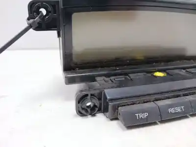 Second-hand car spare part display for kia cee´d concept oem iam references 957101h100  