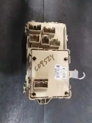 Second-hand car spare part fuse box unit for toyota corolla verso (r1) 2.2 d-4d sport oem iam references 892210f010  