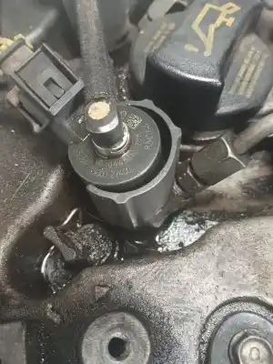 Автозапчастина б/у инжектор для KIA CARENS (UN) Active Посилання на OEM IAM 0445110258  