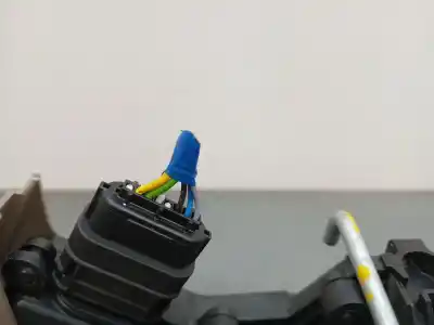 Second-hand car spare part front right door lock for kia ceed gt line oem iam references 81320j7000  5 cables