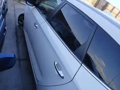 Pièce détachée automobile d'occasion porte arriere gauche pour kia carens iv 1.7 crdi références oem iam 77003a4000