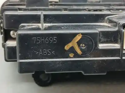 Peça sobressalente para automóvel em segunda mão comando de sofagem (chauffage / ar condicionado) por toyota auris hybrid active referências oem iam 75h695 5590002c60 