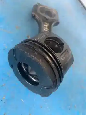 Pièce détachée automobile d'occasion Piston pour MERCEDES-BENZ CLASE C (W203) BERLINA 2.2 CDI CAT Références OEM IAM   