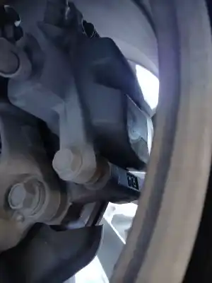 Peça sobressalente para automóvel em segunda mão pinça de travão traseira esquerda por lexus is iii (_e3_) 300h (ave30_) referências oem iam 