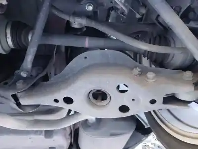 Peça sobressalente para automóvel em segunda mão transmissão traseira esquerda por lexus is iii (_e3_) 300h (ave30_) referências oem iam 