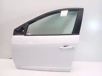 Peça sobressalente para automóvel em segunda mão porta da frente esquerda por renault megane iii fastback (bz0/1_, b3_) 1.2 tce (bz2b, bz11) referências oem iam 7703074596