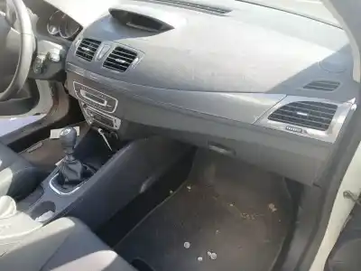 Автозапчастина б/у панель приладів для renault megane iii fastback (bz0/1_, b3_) 1.2 tce (bz2b, bz11) посилання на oem iam   