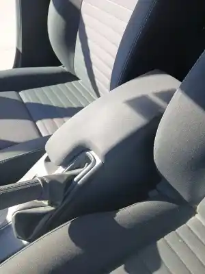 Автозапчастина б/у центральний подлокник для renault megane iii fastback (bz0/1_, b3_) 1.2 tce (bz2b, bz11) посилання на oem iam 