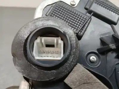 Peça sobressalente para automóvel em segunda mão fechadura da porta dianteira esquerda por lexus is iii (_e3_) 300h (ave30_) referências oem iam a046698  