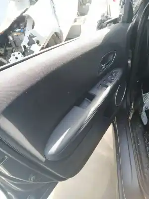 Peça sobressalente para automóvel em segunda mão forra / revestimento da porta dianteira esquerda por honda hr-v (ru) 1.5 (ru1) referências oem iam 