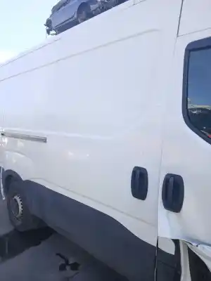 İkinci el araba yedek parçası  için IVECO DAILY VI FURGONETA  OEM IAM referansları   