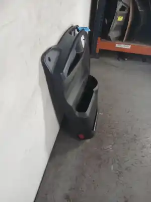 Автозапчасти б/у обивка левой передней двери за iveco daily vi furgón naturalpower 35s14, 35c14, 40c14, 50c14, 60c14, 65c14,... ссылки oem iam   