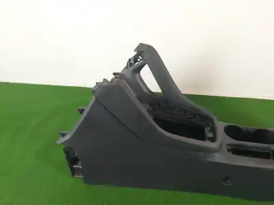 Автозапчастина б/у центральний подлокник для mg rover mg zs suv 1.5 vti посилання на oem iam 11550745/01  