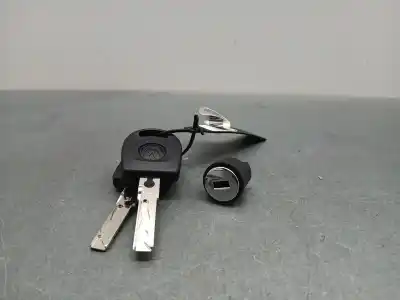 Автозапчастина б/у циліндр передніх дверей лівий для VOLKSWAGEN NEW BEETLE (9C1, 1C1) 1.4 Посилання на OEM IAM 1C0857113  