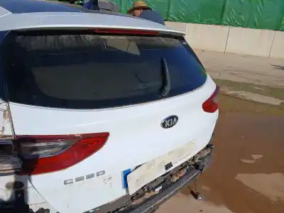 Автозапчастина б/у загальні двері для kia ceed (cd) 1.6 crdi 136 посилання на oem iam 73700j7000  