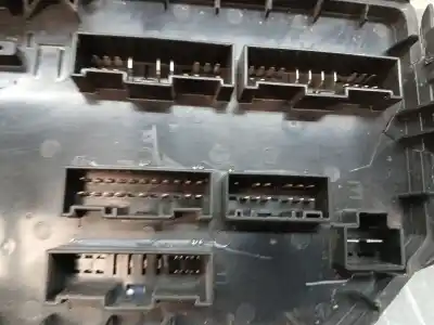 Peça sobressalente para automóvel em segunda mão caixa de fusíveis e relés por mg zs luxury * referências oem iam 10837494  