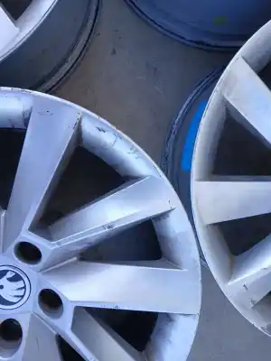Second-hand car spare part rims set for skoda superb iii (3v3) 2.0 tdi oem iam references 7jx17 et40  