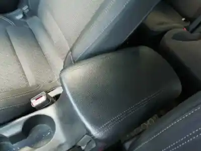 Piesă de schimb auto la mâna a doua cotiera centrala pentru kia carens ( ) basic referințe oem iam 84610a4001  