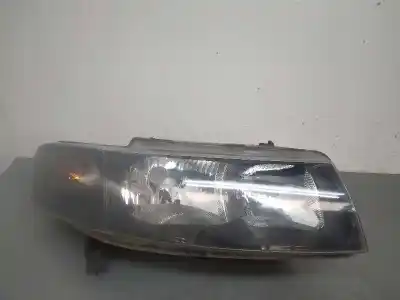 Second-hand car spare part right headlight for seat leon (1m1) 1.6 16 v oem iam references 087481  