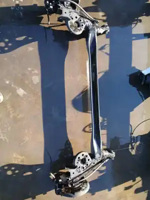 Recambio de automóvil de segunda mano de puente trasero para kia stonic (yb) 1.2 cvvt referencias oem iam 55100h8500