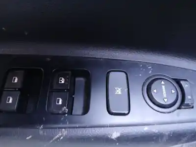 Автозапчасти б/у выключатель левого переднего окна за kia stonic (yb) 1.2 cvvt ссылки oem iam 93571h8100  93570h8100