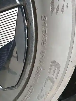 Peça sobressalente para automóvel em segunda mão pneu por omoda 5  referências oem iam 215-55-18 99h kumho 2024 