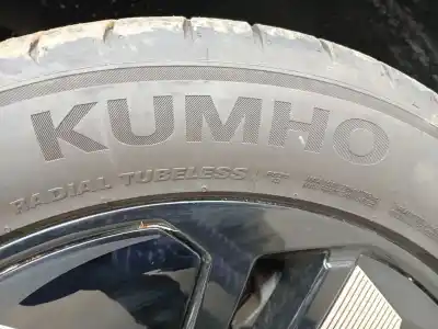 Peça sobressalente para automóvel em segunda mão pneu por omoda 5  referências oem iam 215-55-18 99h kumho 2024 