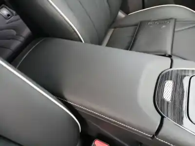 Автозапчасти б/у центральный подлокотник за omoda 5  ссылки oem iam   