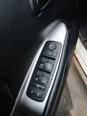 Автозапчастина б/у передні вікний вмикач для fiat freemont (345_) 2.0 jtd посилання на oem iam 68139806ab 10095568 