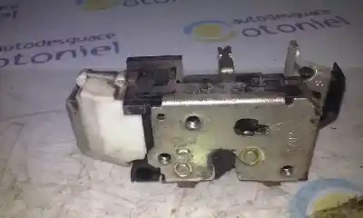 Second-hand car spare part left front door lock for fiat doblo (119) 1.3 16v jtd active multijet oem iam references  6pin 